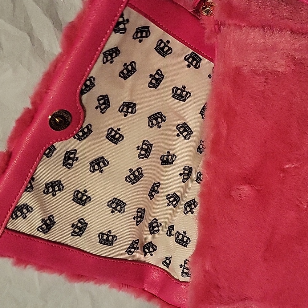 Juicy Couture Vibrant Pink Plush Shoulder Bag - Picture 4 of 6